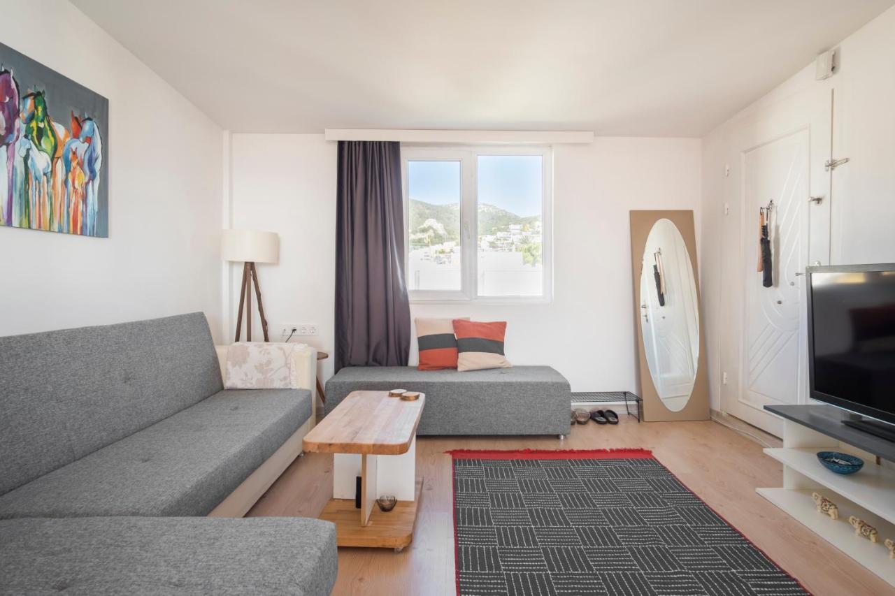 Central, Cozy, 15 Min Walk To The Beach, Fast Wi-Fi, Free Parking, 4Ppl Bodrum Екстериор снимка