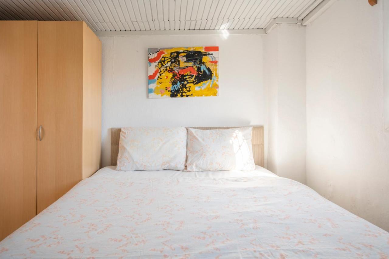 Central, Cozy, 15 Min Walk To The Beach, Fast Wi-Fi, Free Parking, 4Ppl Bodrum Екстериор снимка