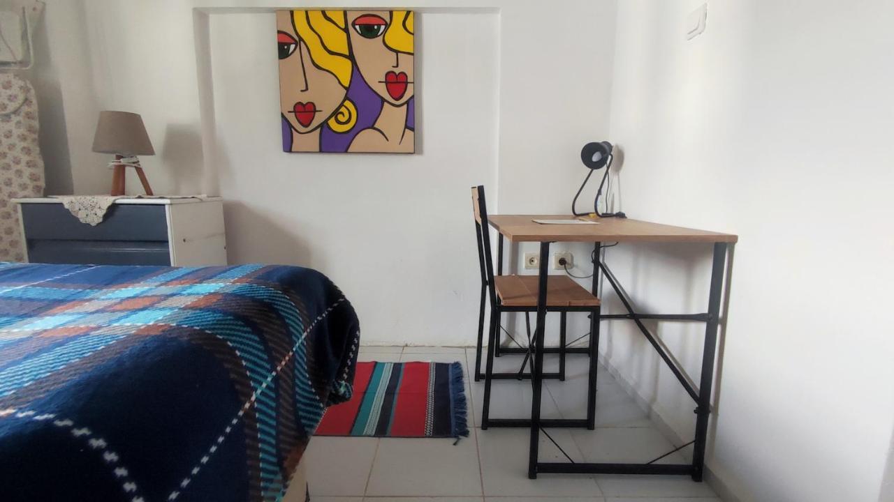 Central, Cozy, 15 Min Walk To The Beach, Fast Wi-Fi, Free Parking, 4Ppl Bodrum Екстериор снимка