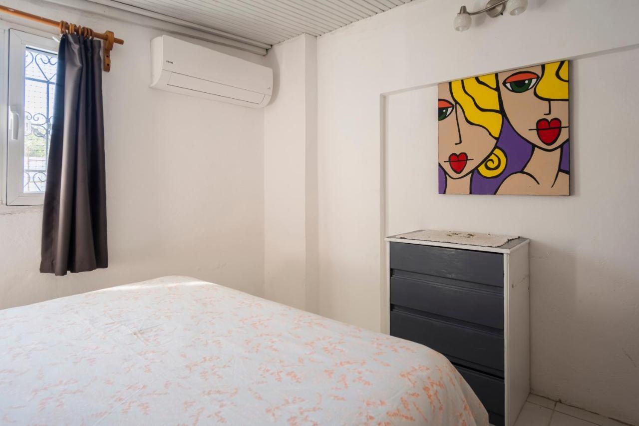 Central, Cozy, 15 Min Walk To The Beach, Fast Wi-Fi, Free Parking, 4Ppl Bodrum Екстериор снимка