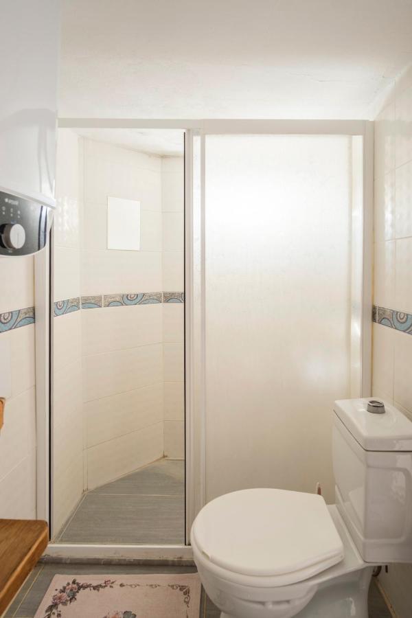 Central, Cozy, 15 Min Walk To The Beach, Fast Wi-Fi, Free Parking, 4Ppl Bodrum Екстериор снимка