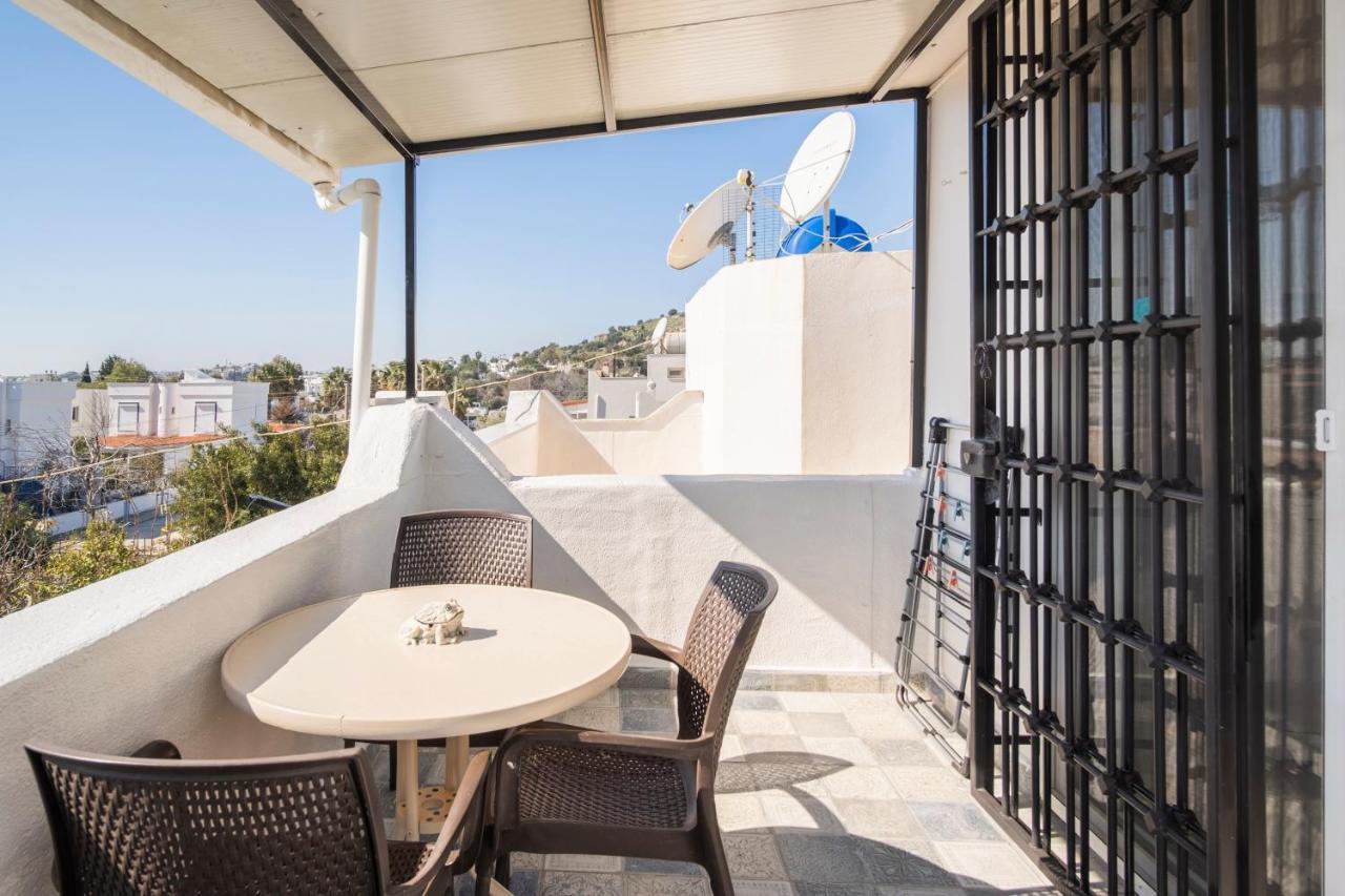 Central, Cozy, 15 Min Walk To The Beach, Fast Wi-Fi, Free Parking, 4Ppl Bodrum Екстериор снимка